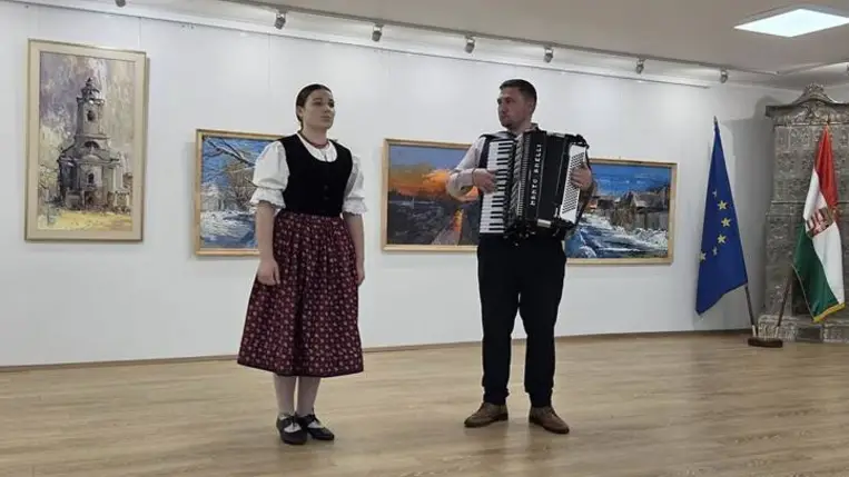 A Rezeda Folkműhely koncertje a Beregszászi Magyar Konzulátuson - Hagyományőrzés, hitelesség, elkötelezettség