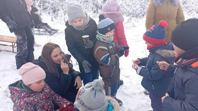 Szánkóznak a beregardói hittanos gyerekek