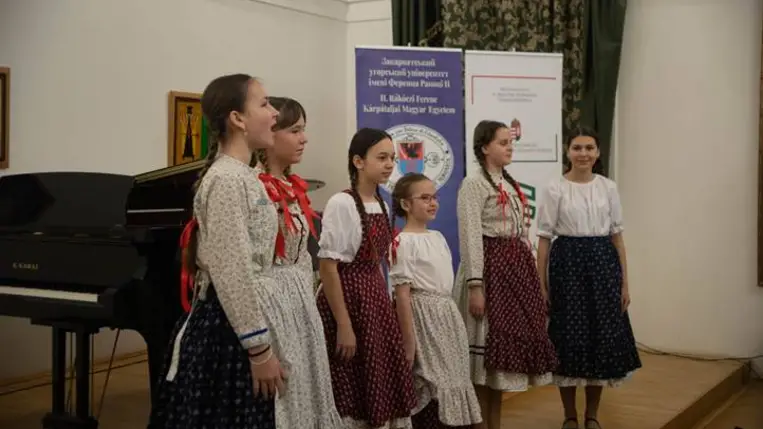 Újabb mérföldkő a Rákóczi Egyetem életében: egyetemi szintű diplomákat adtak át  - „Csak az erős közösségek képesek nehéz időben is építkezni”