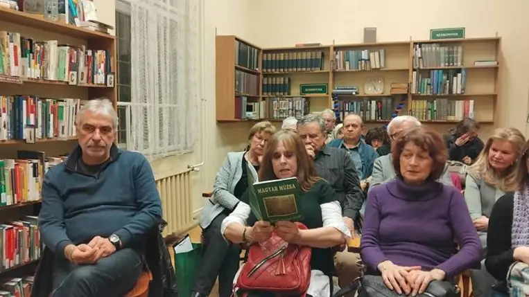 A Magyar Múzsa Baráti Társaság találkozóján - A trúbadurok esete Esővárosban