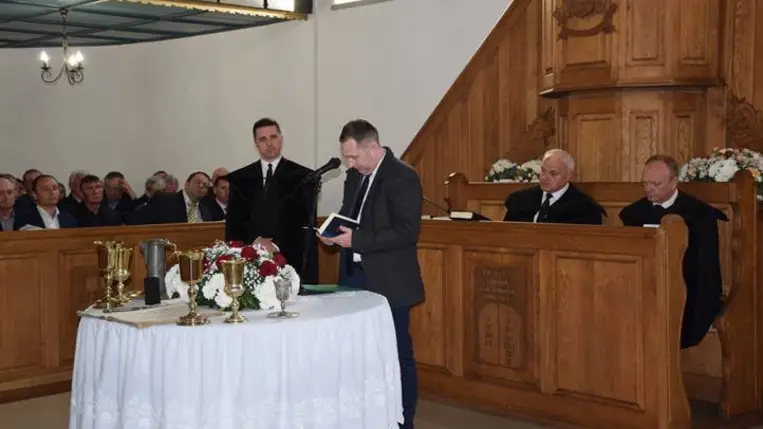 Menyhárt Istvánt iktatták be Dercen lelkipásztorává - Pásztor és nyáj egymásra talált