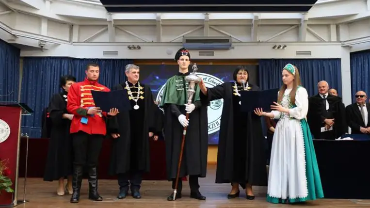 A Rákóczi Egyetem új szimbólumainak avatóünnepségén - Megmaradásunk, a magyar jövő szigete