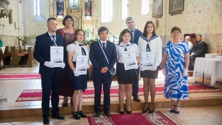 Diplomaátadó a Rákóczi Egyetem Felsőfokú Szakképzési Intézetében - Szakmai tudás, emberség, felelősség és hit. Fotó: Kurmay Anita