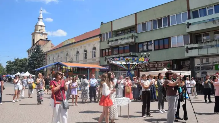 Háromnapos jótékonysági vásár Beregszászon - Közösség, nyitott szív, szolidaritás
