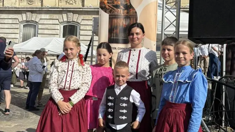 Kárpátaljai citerások is részesei a Guinness-világrekordnak - Összeállt a világ legnagyobb citeraegyüttese