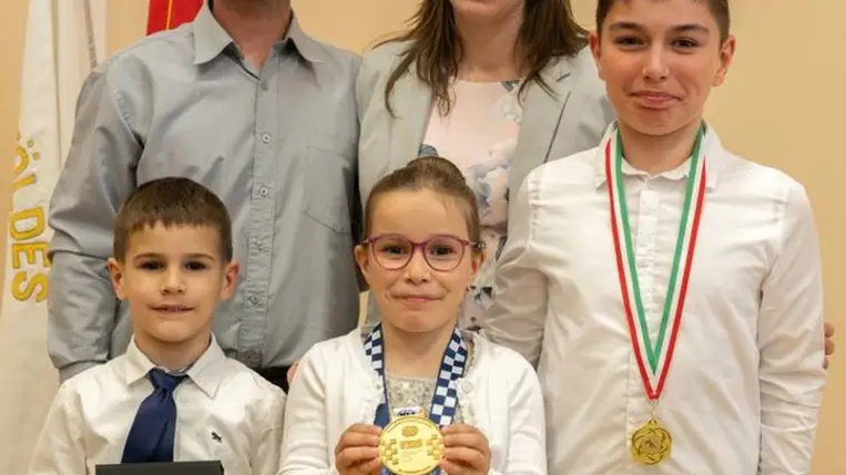 Horváth Andrea gokartversenyző, FIA Elnöki Éremben részesült. Fotó: Hajóka SportFotó