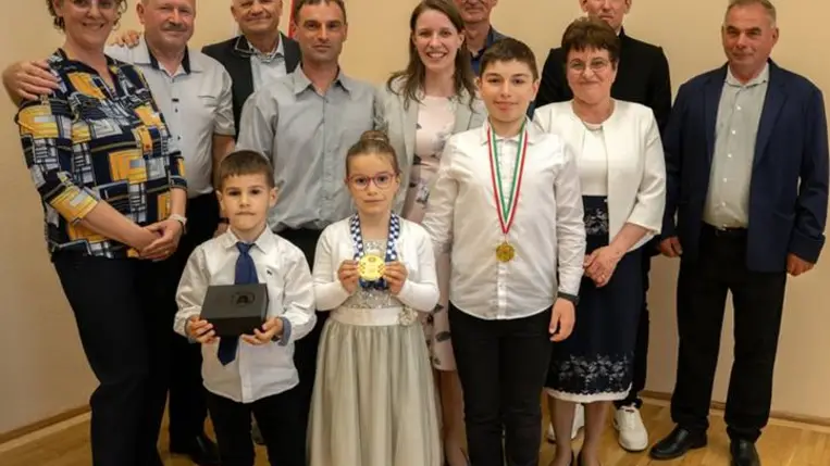 Horváth Andrea gokartversenyző, FIA Elnöki Éremben részesült. Fotó: Hajóka SportFotó