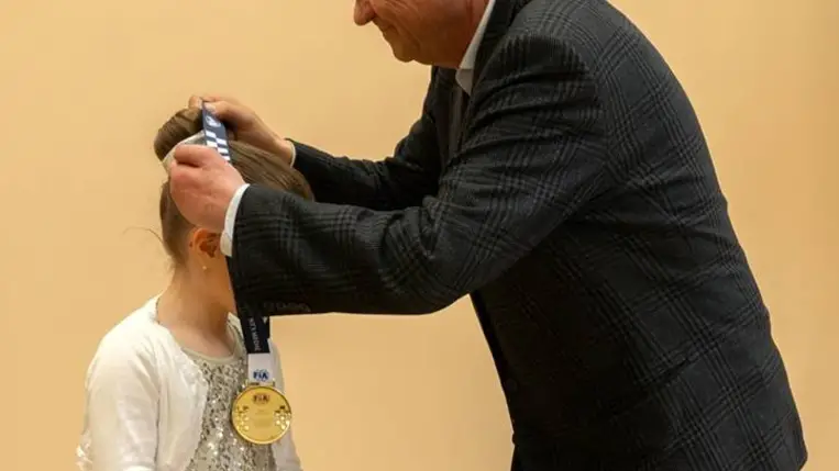 Horváth Andrea gokartversenyző, FIA Elnöki Éremben részesült. Fotó: Hajóka SportFotó