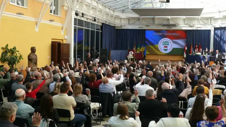 A KMKSZ tisztújító közgyűlésén: újraválasztották Brenzovics Lászlót - Hűség, kitartás, szolidaritás