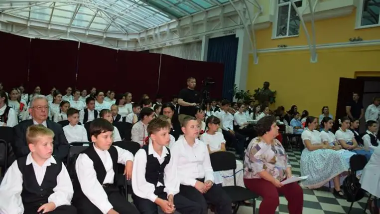 A Dunán innen, Tiszán túl tehetségkutató kárpátaljai elődöntőjén - Fiataljaink a magyarság aranytartaléka