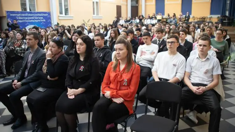 1848-as megemlékezés a Rákóczi Egyetemen - Nemzeti önrendelkezés, közös jövőépítés. Fotó: Kurmay Anita