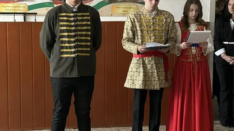 A Beregszászi Zrínyi Ilona Líceumban felavatták a névadó mellszobrát - Tudás, áldozatvállalás, hűség