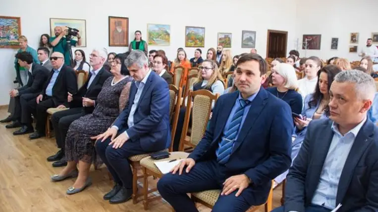 Sajtótájékoztató a beregszászi Rákóczi Egyetemen - Digitális megújulás. Fotó: kme.org.ua