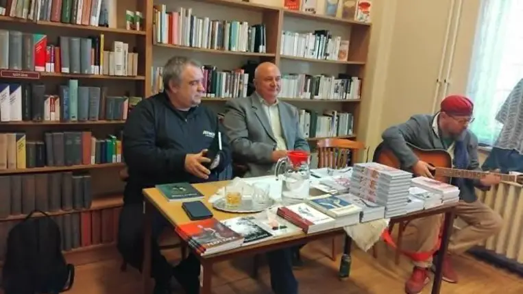 Áprilisi Mitracsek Presszó Rákospalotán