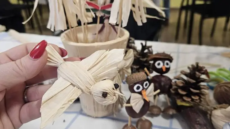 Kézműves képzési nap Tiszaágteleken óvodapedagógusok számára - Kézügyesség, kreativitás, hagyományismeret