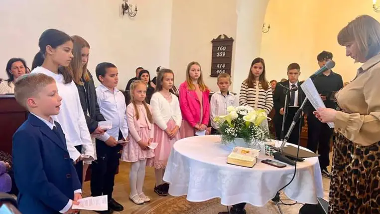 Nőszövetségi csendesdélután Jánosiban - Példamutatás, képmutatás nélküli hit