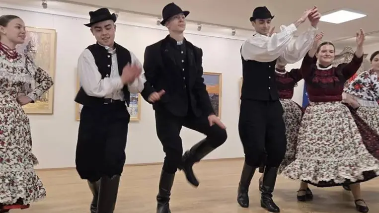 A Rezeda Folkműhely koncertje a Beregszászi Magyar Konzulátuson - Hagyományőrzés, hitelesség, elkötelezettség