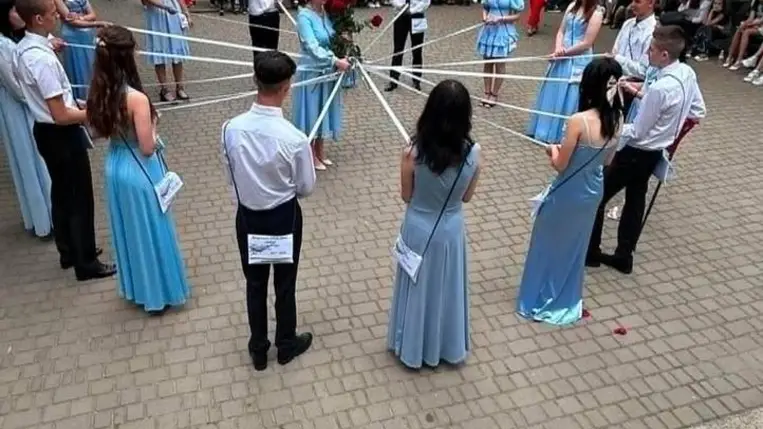 Ballagási ünnepség a Beregszászi Zrínyi Ilona Líceumban - Soha ne adjátok fel a reményt