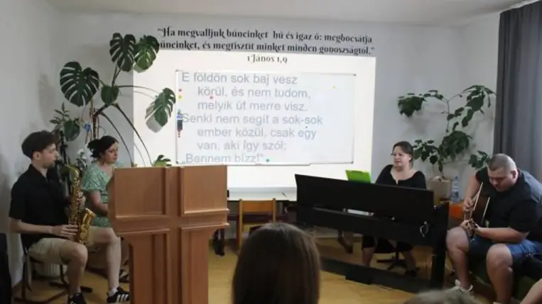 A KRISZ Tiszaháti és TiBorKA Alapszervezetének nyári ifjúsági délutánja Tiszabökényben - Iránytű a bizonytalanságban