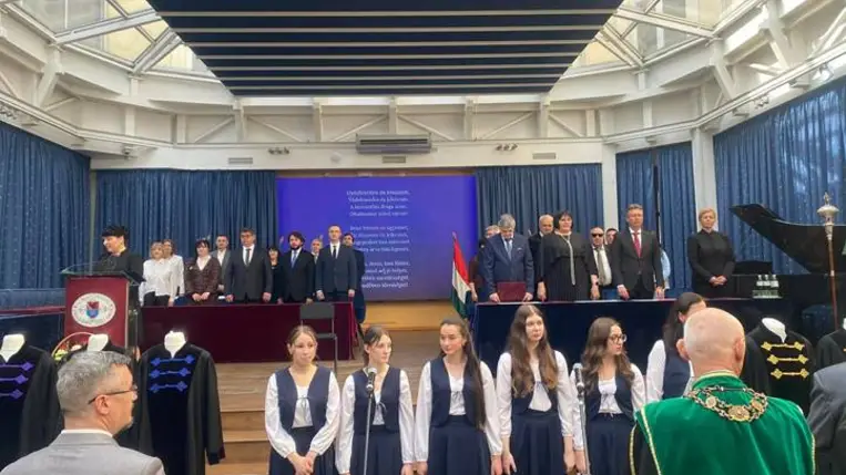 A Rákóczi Egyetem új szimbólumainak avatóünnepségén - Megmaradásunk, a magyar jövő szigete