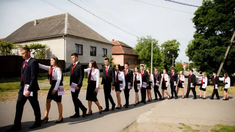 Ballagási ünnepség a Nagyberegi Református Líceumban - Erős torony az Isten.  Fotó: Torisnya Fruzsina