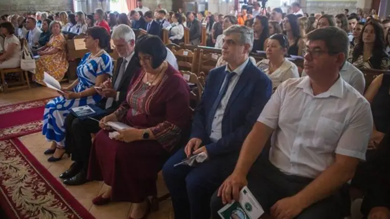 Diplomaátadó a Rákóczi Egyetem Felsőfokú Szakképzési Intézetében - Szakmai tudás, emberség, felelősség és hit. Fotó: Kurmay Anita