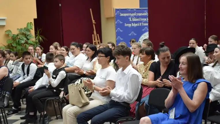 A Dunán innen, Tiszán túl tehetségkutató kárpátaljai elődöntőjén - Fiataljaink a magyarság aranytartaléka