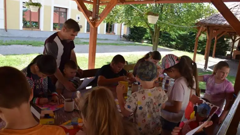 Horváth Anna alkotóhét a nagycsaládosoknál - Képzelet, önmegvalósítás, sikerélmény