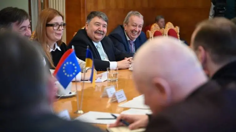Sporttal a rehabilitációért: Szabó László munkalátogatása Kárpátalján