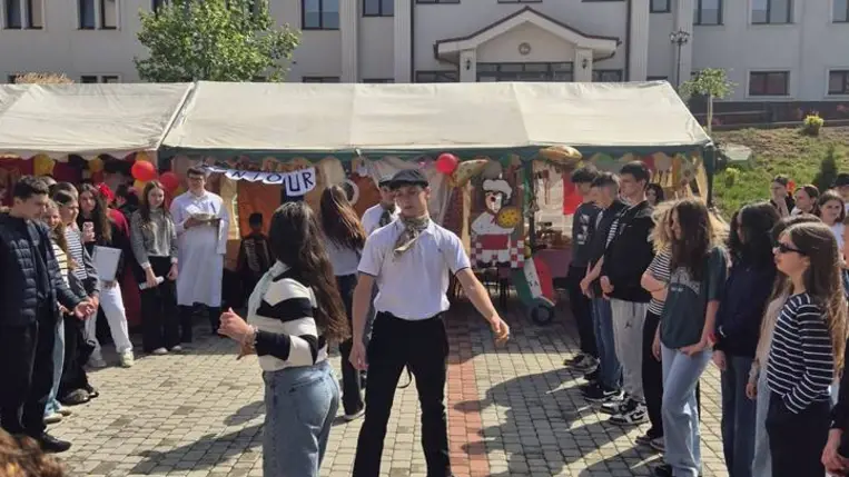 Európa-nap és „parasztolimpia” a Beregszászi Bethlen Gábor Líceumban - Határok nélkül, közösségben