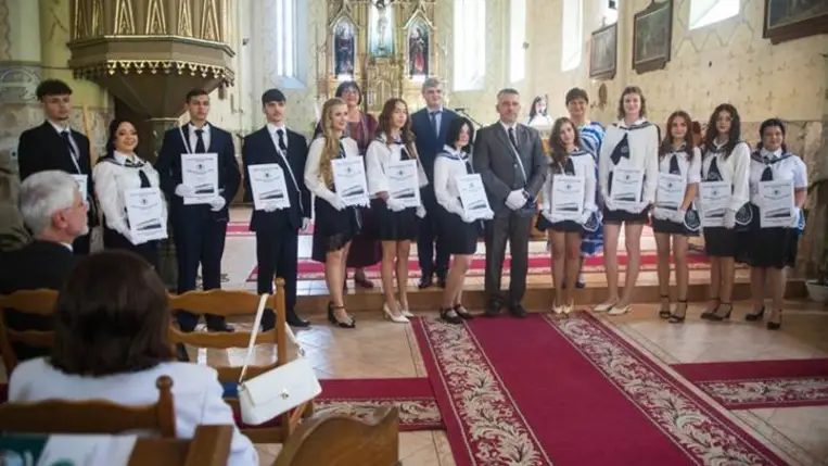 Diplomaátadó a Rákóczi Egyetem Felsőfokú Szakképzési Intézetében - Szakmai tudás, emberség, felelősség és hit. Fotó: Kurmay Anita
