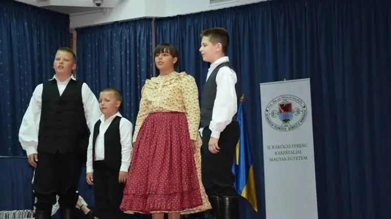 A Dunán innen, Tiszán túl tehetségkutató kárpátaljai elődöntőjén - Fiataljaink a magyarság aranytartaléka