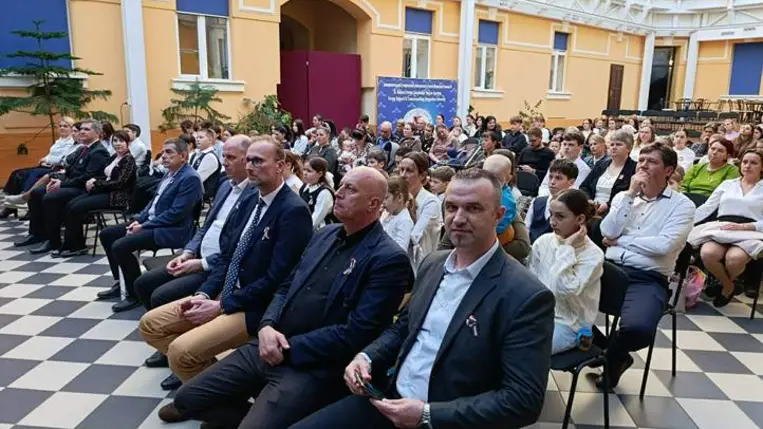 A KMNE alkotói pályázatának díjátadó ünnepségén - Tisztelet a bátraknak