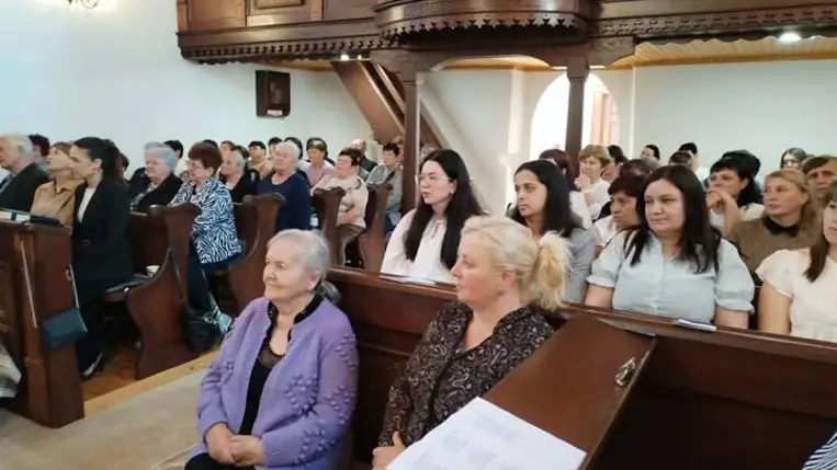 Nőszövetségi csendesdélután Jánosiban - Példamutatás, képmutatás nélküli hit