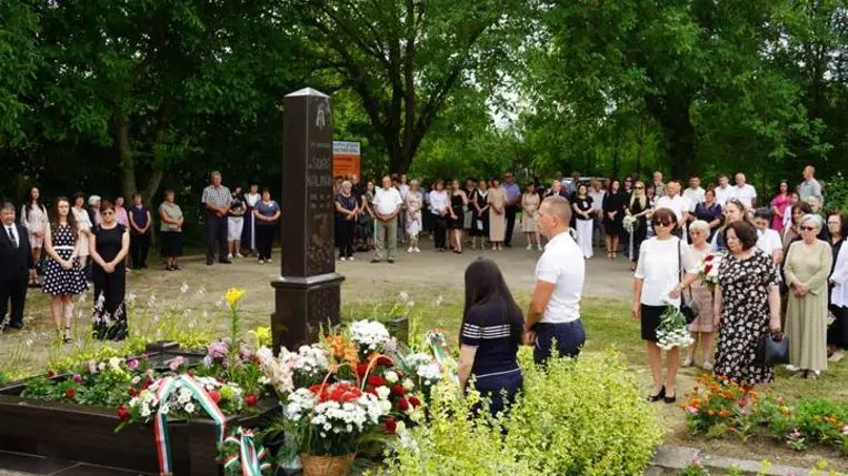 Szülőházán emléktáblát avattak dr. Soós Kálmán tiszteletére - A közösségért végzett munka maradandó