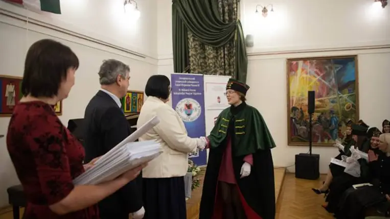 Újabb mérföldkő a Rákóczi Egyetem életében: egyetemi szintű diplomákat adtak át  - „Csak az erős közösségek képesek nehéz időben is építkezni”