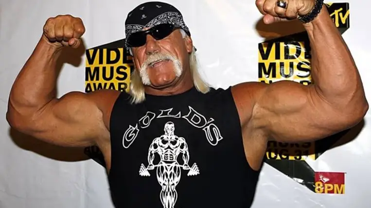Hulk Hogan a MTV Video Music Awards fórumán pózol a New York-i Radio City Music Hallban, 2006. Credit: AP Photo