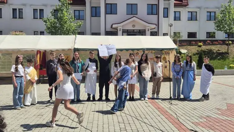 Európa-nap és „parasztolimpia” a Beregszászi Bethlen Gábor Líceumban - Határok nélkül, közösségben