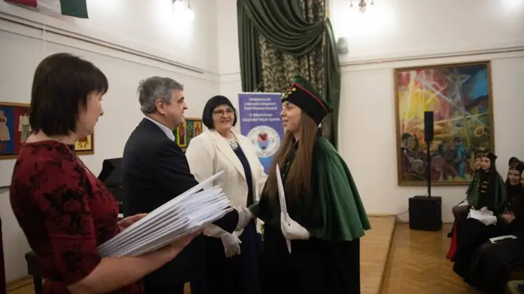 Újabb mérföldkő a Rákóczi Egyetem életében: egyetemi szintű diplomákat adtak át  - „Csak az erős közösségek képesek nehéz időben is építkezni”