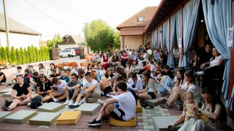 Pünkösdi Ifjúsági Találkozó Tiszakeresztúrban - „Lélekről megrészegedve”. Fotó: Torisnya Fruzsina