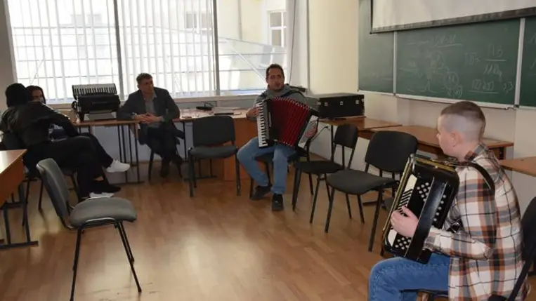 Szakmódszertani képzés Beregszászban a HHHK szervezésében - A népzene élő örökség