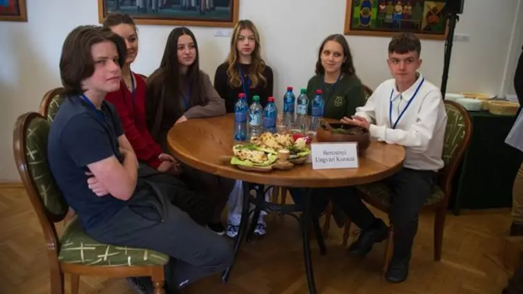 Rákóczi szelleme él a kárpátaljai diákokban - „A magyar szó ma is fegyver” . Fotó: Kurmay Anita
