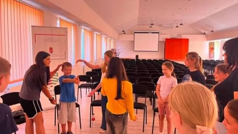 Ismerkedés a magyar kultúrával a KMPSZ Irka Táborában - Visszatanulni a nagyszülők nyelvét