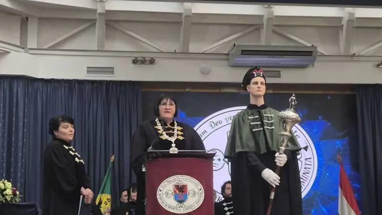A Rákóczi Egyetem új szimbólumainak avatóünnepségén - Megmaradásunk, a magyar jövő szigete