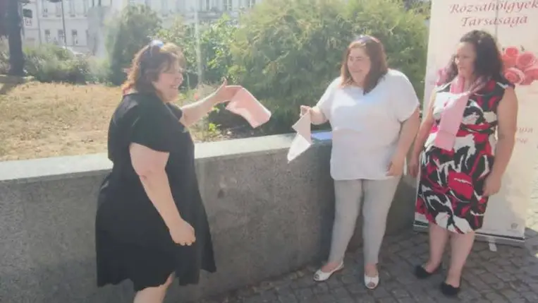 Győrffy Mária előtt tisztelgett a Kárpátaljai Rózsahölgyek Társasága - Rózsába zárt emlékezet