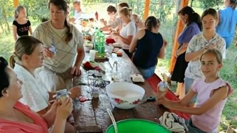 Anya-lánya program a KMNE-ben