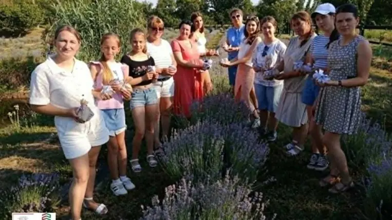 Anya-lánya program a KMNE-ben