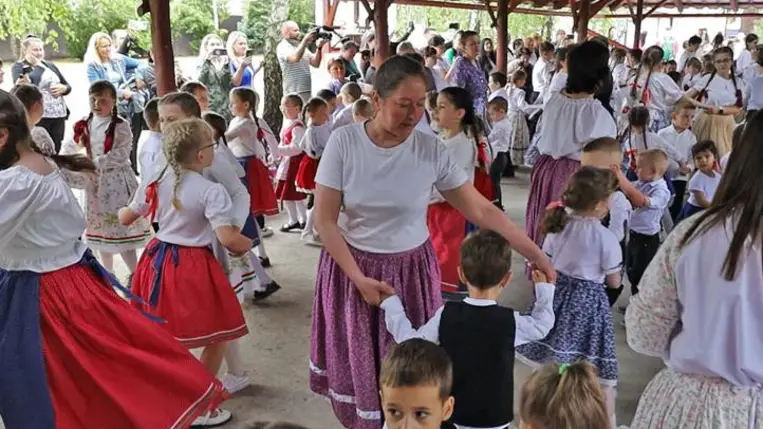 A Tulipán Tanoda Magyar Népművészeti Iskola ünnepi zárókoncertjein - Az összetartozás ereje