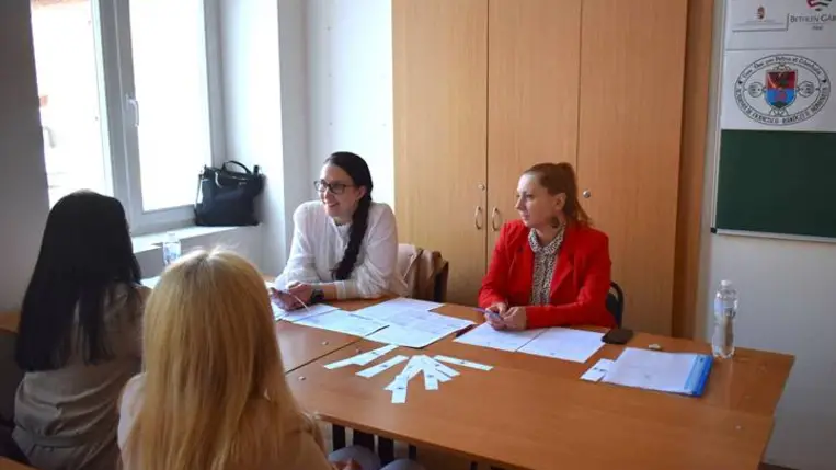 Szintfelmérő vizsgával zárul a nyelvi akadálymentesítő program - Hídépítés emberek, közösségek és kultúrák között
