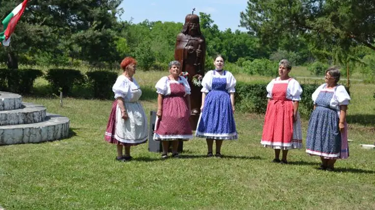 Őseink öröksége - Megemlékezés a Tiszacsomai Honfoglalási Emlékparkban